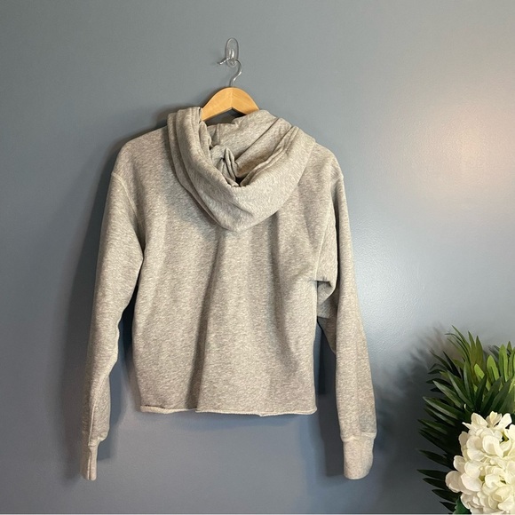 Abercrombie & Fitch Gray Striped Cropped Sweatshirt - Picture 7 of 8